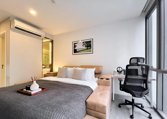 Holiday home Modern Elegance 2b Ultra Fast Wifi Bts Phrakhanong *