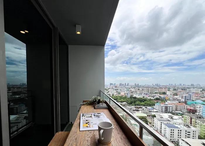 Modern Elegance 2b Ultra Fast Wifi Bts Phrakhanong Holiday home