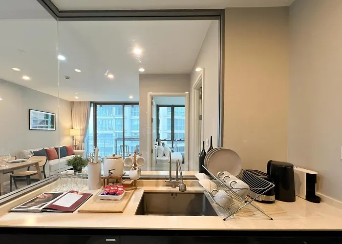 Modern Elegance 2b Ultra Fast Wifi Bts Phrakhanong Bangkok