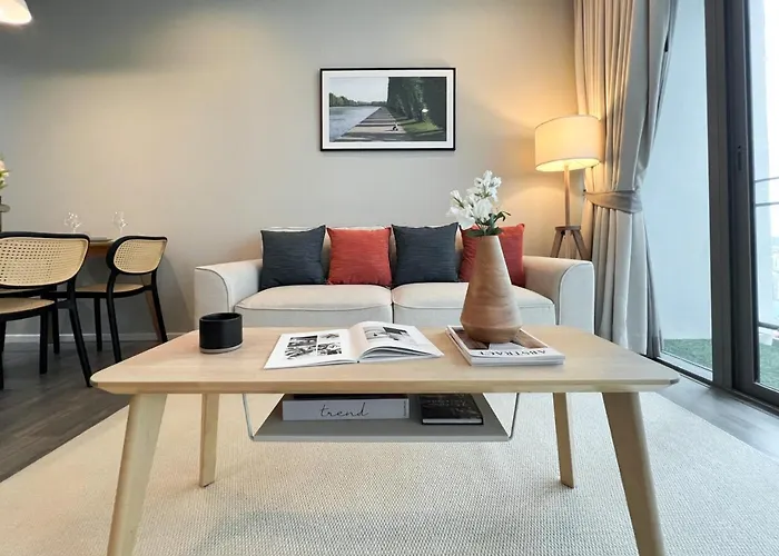 Holiday home Modern Elegance 2b Ultra Fast Wifi Bts Phrakhanong *
