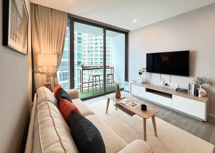 Modern Elegance 2b Ultra Fast Wifi Bts Phrakhanong Bangkok