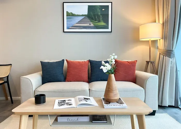 Modern Elegance 2b Ultra Fast Wifi Bts Phrakhanong Holiday home Bangkok