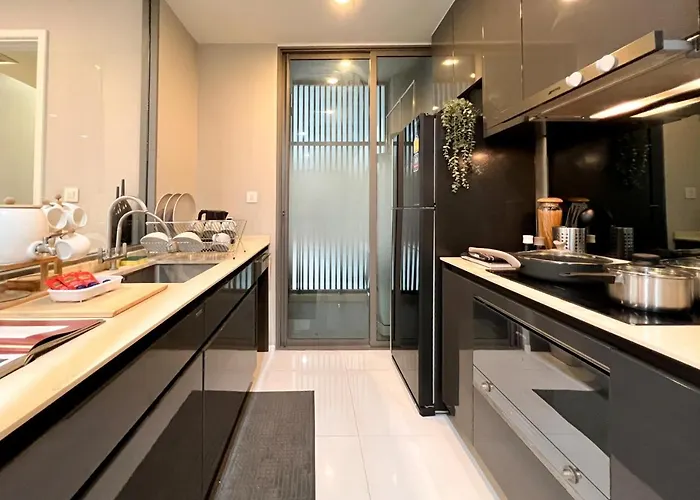 Modern Elegance 2b Ultra Fast Wifi Bts Phrakhanong