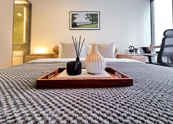 Holiday home Modern Elegance 2b Ultra Fast Wifi Bts Phrakhanong *