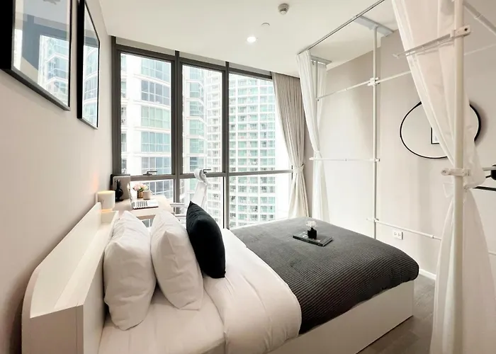 Modern Elegance 2b Ultra Fast Wifi Bts Phrakhanong Holiday home