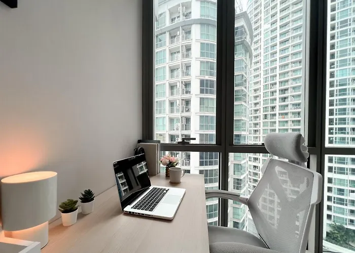 Holiday home Modern Elegance 2b Ultra Fast Wifi Bts Phrakhanong *