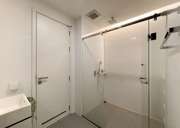 Holiday home Modern Elegance 2b Ultra Fast Wifi Bts Phrakhanong