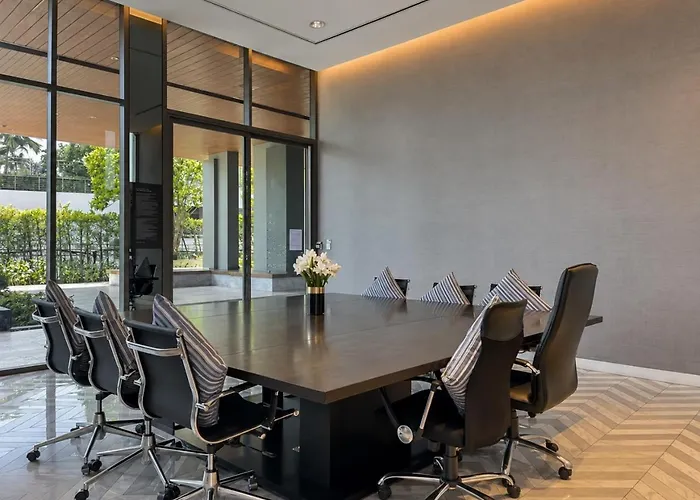 Modern Elegance 2b Ultra Fast Wifi Bts Phrakhanong *